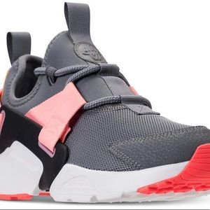 NIKE HUARRACHE CITY 🌸